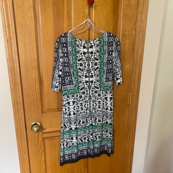 Floral Pattern Dress - Picture 3 of 4